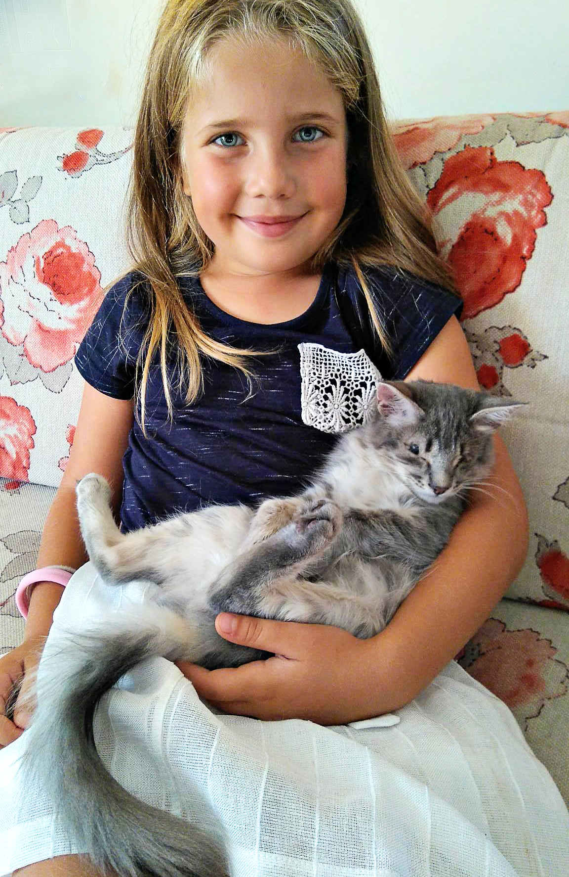 The story of Lorraine, who could not blink - Lets Adopt! Global